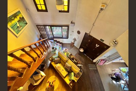 Casa à venda com 265m², 4 quartos e 2 vagasSala