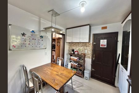 Casa à venda com 265m², 4 quartos e 2 vagasCozinha