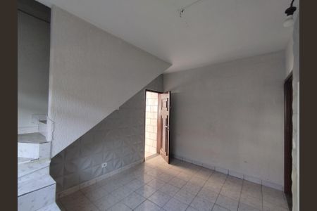 Casa à venda com 200m², 4 quartos e 2 vagas Casa à venda com 200m², 4 quartos e 2 vagasSala