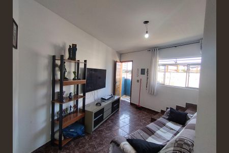 Casa à venda com 200m², 4 quartos e 2 vagas Casa à venda com 200m², 4 quartos e 2 vagasSala