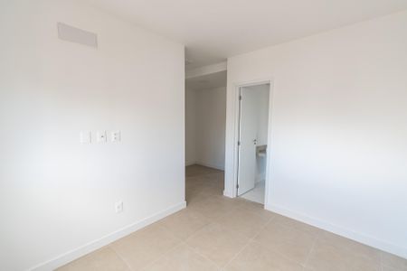 Apartamento à venda com 83m², 2 quartos e 2 vagasSuíte 2