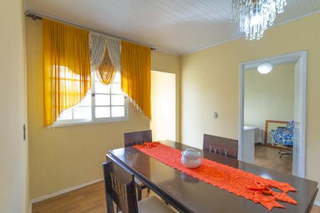 Casa à venda com 110m², 3 quartos e 3 vagasSala