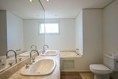 Apartamento à venda com 161m², 3 quartos e 3 vagasBanheiro da Suíte 3