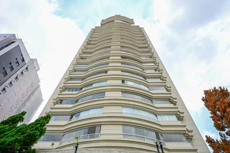 Apartamento à venda com 161m², 3 quartos e 3 vagasFachada
