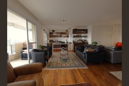 Apartamento para alugar com 161m², 3 quartos e 3 vagasSala
