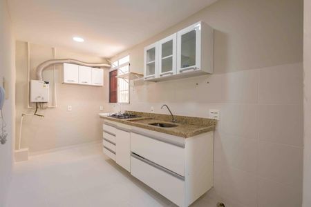 Apartamento à venda com 47m², 2 quartos e 1 vaga Apartamento à venda com 47m², 2 quartos e 1 vagaCozinha