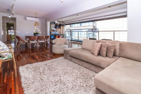 Apartamento à venda com 132m², 3 quartos e 2 vagasSala