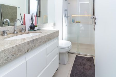 Apartamento à venda com 132m², 3 quartos e 2 vagasBanheiro da Suíte 3