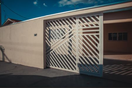 Casa para alugar com 250m², 3 quartos e 3 vagasFachada 