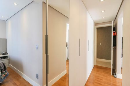 Apartamento à venda com 123m², 3 quartos e 2 vagasCloset da Suíte 1