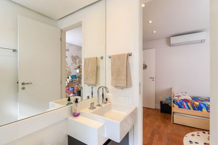 Apartamento à venda com 123m², 3 quartos e 2 vagasBanheiro da Suíte 3