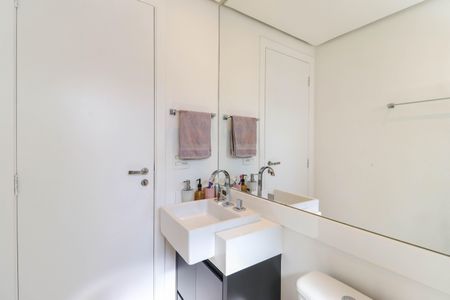 Apartamento à venda com 123m², 3 quartos e 2 vagasBanheiro da Suíte 2