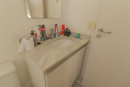 Apartamento para alugar com 72m², 2 quartos e 1 vaga Apartamento para alugar com 72m², 2 quartos e 1 vagaBanheiro da Suíte