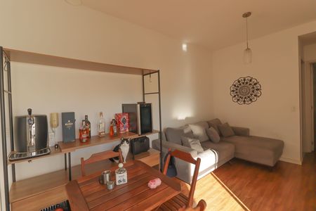 Apartamento para alugar com 72m², 2 quartos e 1 vaga Apartamento para alugar com 72m², 2 quartos e 1 vagaSala