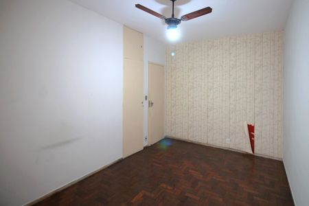 Apartamento à venda com 128m², 4 quartos e 2 vagasQuarto 2