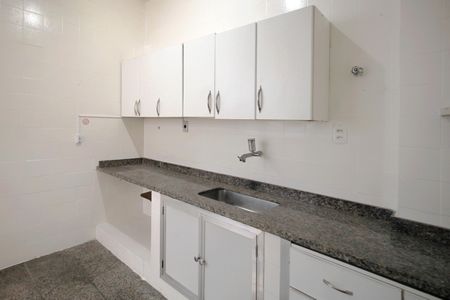 Apartamento à venda com 128m², 4 quartos e 2 vagasCozinha
