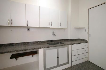 Apartamento à venda com 128m², 4 quartos e 2 vagasCozinha