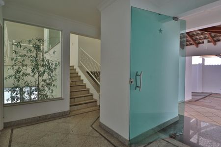 Casa para alugar com 450m², 7 quartos e 5 vagasSala