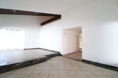 Casa para alugar com 450m², 7 quartos e 5 vagasSala