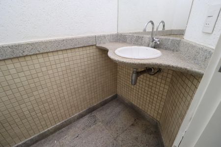 Casa para alugar com 450m², 7 quartos e 5 vagasLavabo