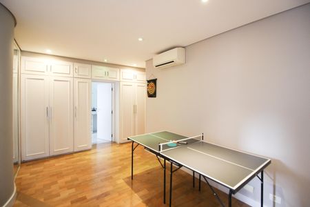 Apartamento à venda com 195m², 4 quartos e 2 vagasSuíte 1