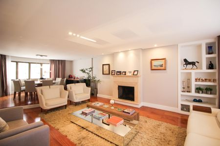 Apartamento à venda com 195m², 4 quartos e 2 vagasSala