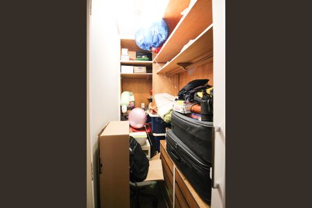 Apartamento à venda com 195m², 4 quartos e 2 vagasCloset da suíte 1