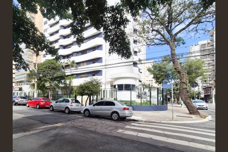 Apartamento à venda com 195m², 4 quartos e 2 vagasFachada
