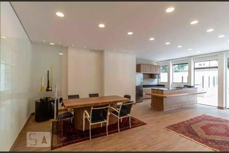 Apartamento à venda com 195m², 4 quartos e 2 vagasÁrea comum - Salão de festas