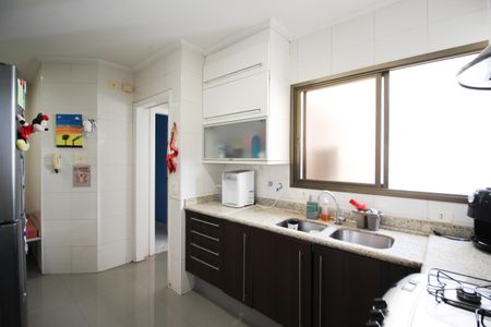 Apartamento à venda com 195m², 4 quartos e 2 vagasCozinha