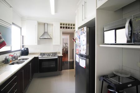 Apartamento à venda com 195m², 4 quartos e 2 vagasCozinha