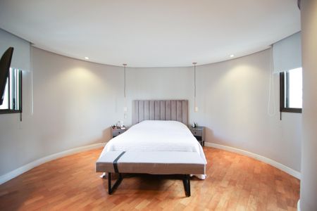 Apartamento à venda com 195m², 4 quartos e 2 vagasSuíte 1