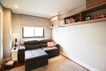 Apartamento à venda com 195m², 4 quartos e 2 vagasSala de TV