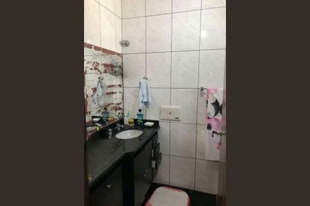 Casa para alugar com 240m², 3 quartos e 1 vagaBanheiro