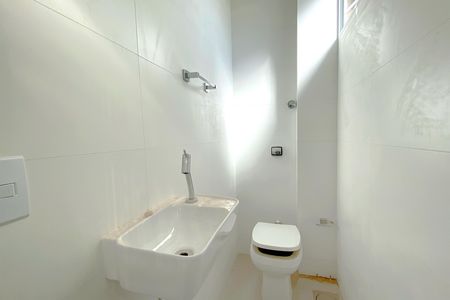 Apartamento para alugar com 135m², 4 quartos e 1 vaga Apartamento para alugar com 135m², 4 quartos e 1 vagaBanheiro de serviço