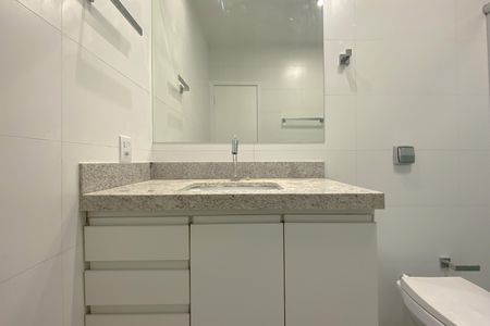 Apartamento para alugar com 135m², 4 quartos e 1 vaga Apartamento para alugar com 135m², 4 quartos e 1 vagaBanheiro Social