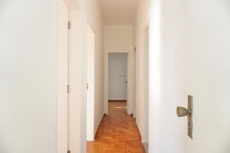 Corredor  de apartamento para alugar com 4 quartos, 135m² em São Pedro, Belo Horizonte