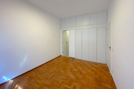 Apartamento para alugar com 135m², 4 quartos e 1 vaga Apartamento para alugar com 135m², 4 quartos e 1 vagaSuíte