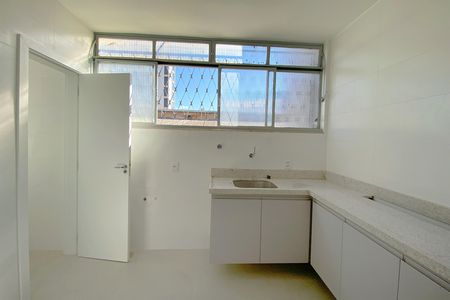 Apartamento para alugar com 135m², 4 quartos e 1 vaga Apartamento para alugar com 135m², 4 quartos e 1 vagaÁrea de Serviço