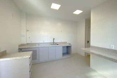 Apartamento para alugar com 135m², 4 quartos e 1 vaga Apartamento para alugar com 135m², 4 quartos e 1 vagaCozinha
