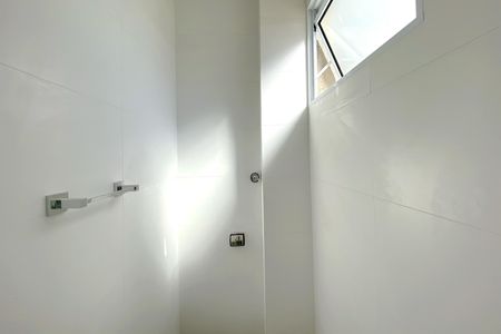 Apartamento para alugar com 135m², 4 quartos e 1 vaga Apartamento para alugar com 135m², 4 quartos e 1 vagaBanheiro de serviço