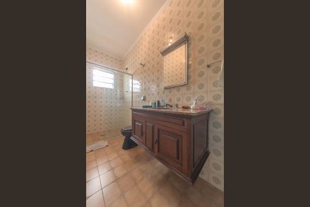 Casa à venda com 145m², 2 quartos e 8 vagasBanheiro da Suíte