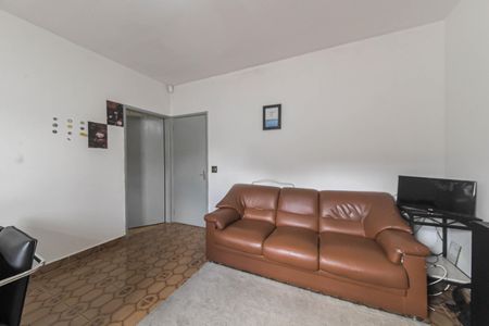 Casa à venda com 145m², 2 quartos e 8 vagasSuíte