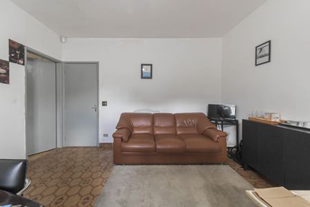 Casa à venda com 145m², 2 quartos e 8 vagasSuíte