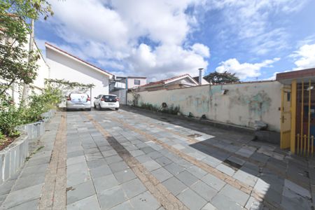 Casa à venda com 145m², 2 quartos e 8 vagasGaragem - Quintal