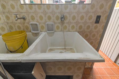 Casa à venda com 145m², 2 quartos e 8 vagasLavanderia