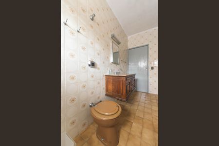 Casa à venda com 145m², 2 quartos e 8 vagasBanheiro