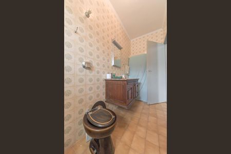 Casa à venda com 145m², 2 quartos e 8 vagasBanheiro da Suíte