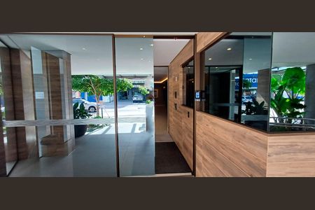 Apartamento para alugar com 70m², 2 quartos e 1 vagaFachada e portaria