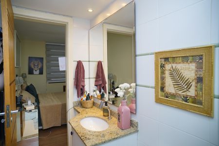 Apartamento à venda com 130m², 3 quartos e 2 vagasBanheiro da Suíte